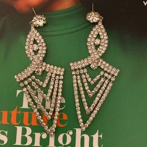 So good crystal rhinestones chandelier earrings